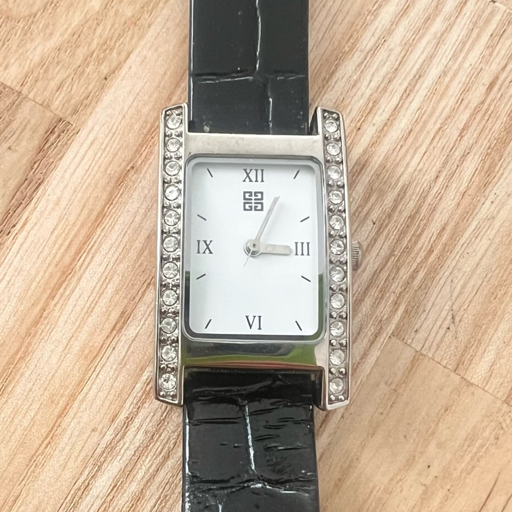 Vintage Givenchy ladies rectangle silver tone leather dress watch NEW BATTERY